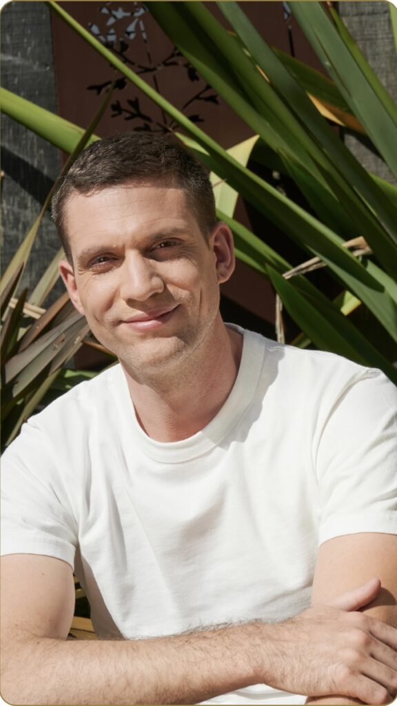 Portrait de Louis Aliotta, professionnel du massage à domicile à Monaco