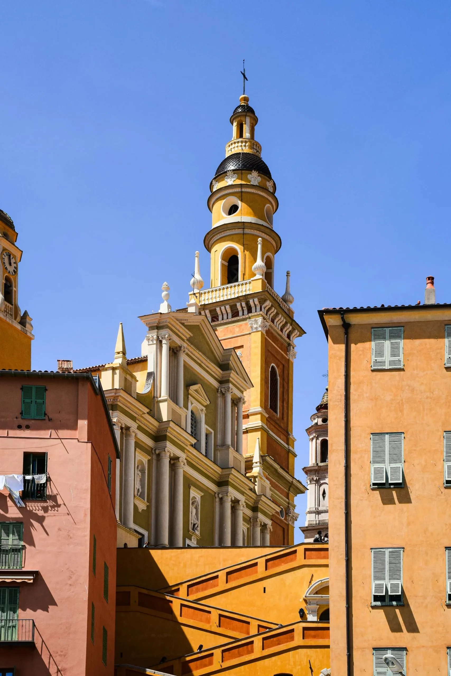 Massage à domicile à Menton – séance sur-mesure