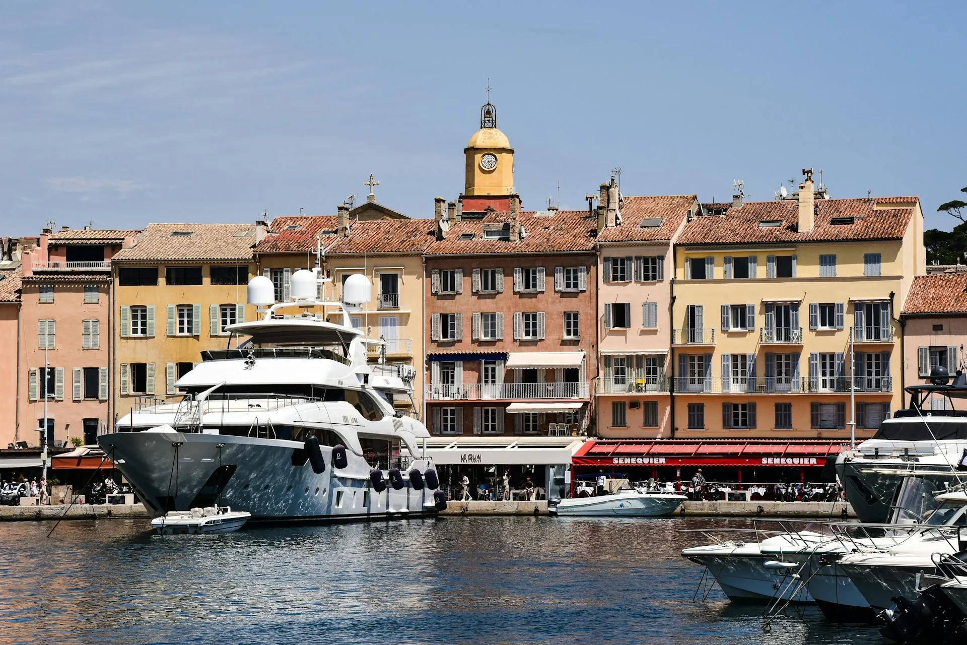 Massage sur yacht à Saint-Tropez – Côte d’Azur