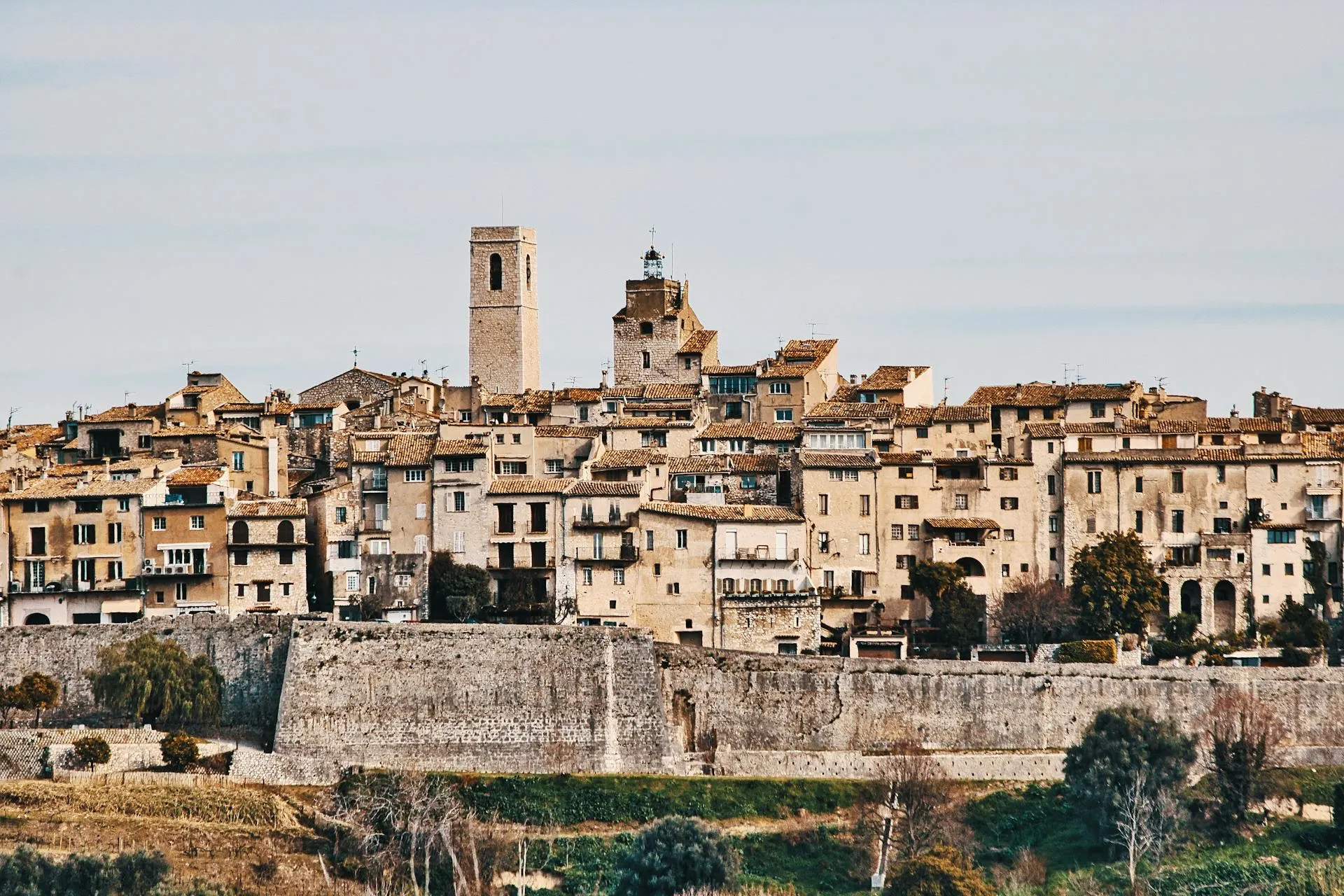 Mobile massage in Saint-Paul-de-Vence by Louis Aliotta, osteopath and massage therapist